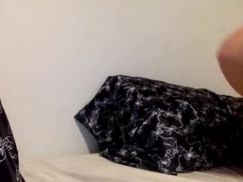 heykenna webcam model stream image