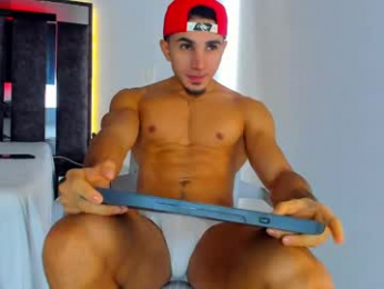 santin_seans webcam model stream image