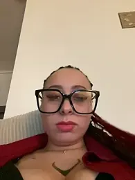 queenlo_xxx webcam preview