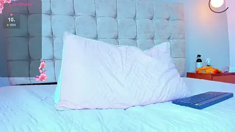 twink_royale18 webcam model stream image