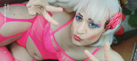 Zafira_ts webcam model stream image