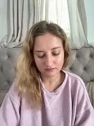 MileySummer webcam stripchat model stream image