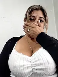 Laura-Hernandez webcam stripchat model stream image