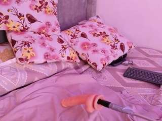 lara-giraldo webcam model stream image