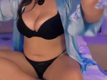 juicy_curvy webcam model stream image