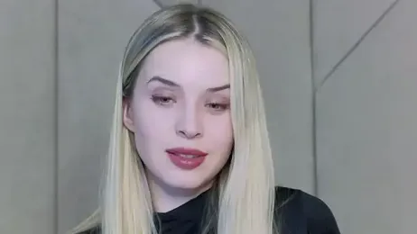 Touch_me webcam stripchat model stream image