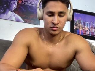 Benjamin Cooperk webcam model stream image