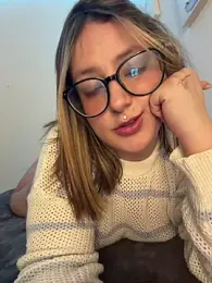 Megan_lu2 webcam model stream image