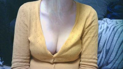 Emma2492 webcam model stream image
