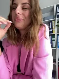 Hii_Lolla webcam model stream image