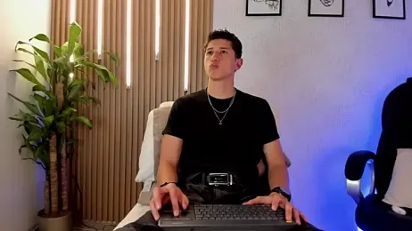 Dorianmistery2322_ webcam stripchat model stream image