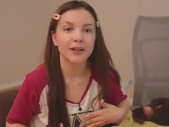 tiny_miracle webcam model stream image