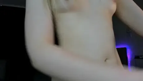 ElsaBae webcam model stream image