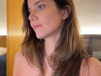 ViViLaVie webcam model stream image