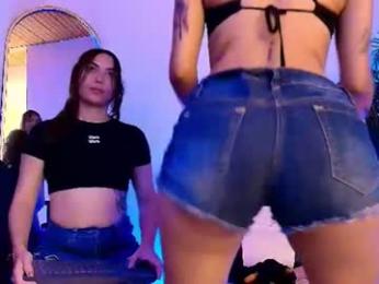 roomfantasy_ webcam model stream image