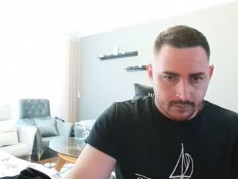 djmute webcam model stream image