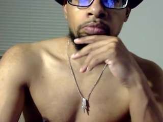 llmywood webcam model stream image