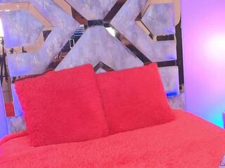 Camiila Saenz webcam model stream image