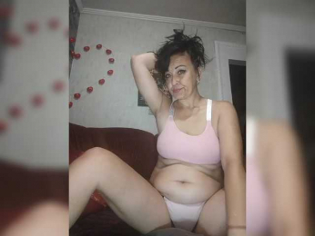 Lina-a-13 webcam bongacams model stream image
