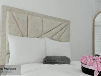 by_juliana webcam model stream image