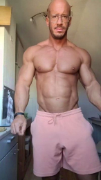 yumyum18 webcam model stream image
