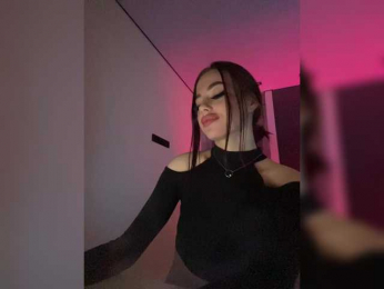 HotGirlEva webcam model stream image