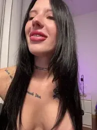 BellaGiaxx webcam model stream image