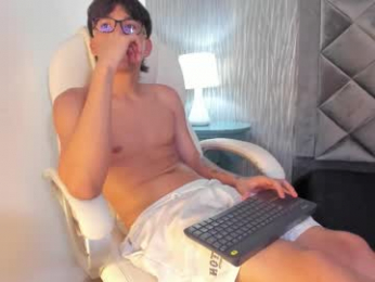 mike_harper_ webcam model stream image