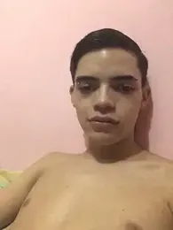 Latinos_2001 webcam model stream image