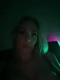 iccameby webcam stripchat model stream image