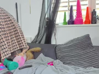 siswet19 webcam chaturbate model stream image