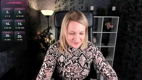 Ada_Heats webcam model stream image