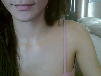 SkinnyKitty webcam model stream image