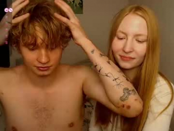 lessyxjhony webcam chaturbate model stream image