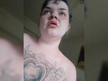 AliceFoxy777 webcam model stream image