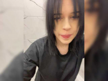 emogirl webcam bongacams model stream image