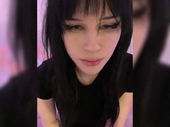 emogirl webcam bongacams model stream image