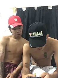 clousth webcam model stream image