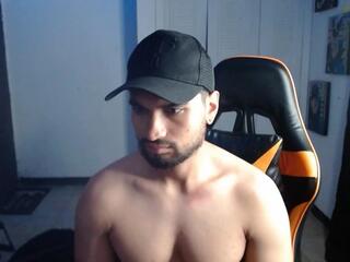 Chrys Harris webcam model stream image
