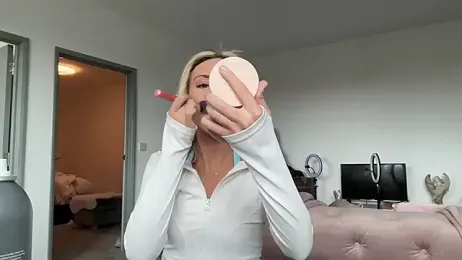 Naughtyblondex webcam model stream image