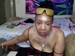 tinasnoww webcam model stream image