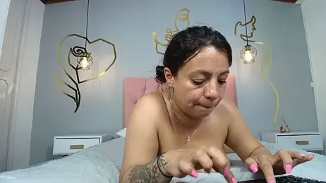 BurniingCouple webcam model stream image
