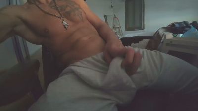 Uriel_23 webcam model stream image