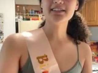 waitingcloudload468 webcam camsoda model stream image