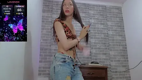 harlyyhott webcam model stream image
