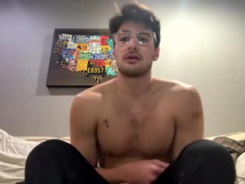 college_packing_8 webcam model stream image