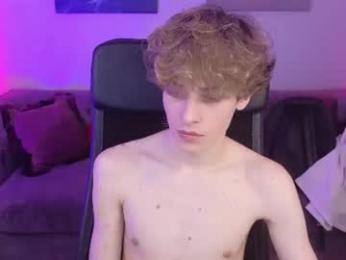 curly_twinkboy webcam model stream image