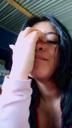 Lindafox99 webcam model stream image