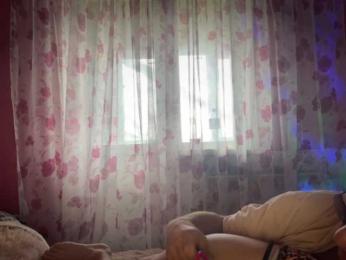 StellarTeam webcam model stream image