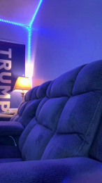 Emwarr1998 webcam model stream image